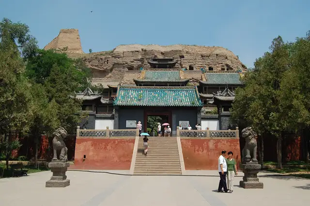 Yungang Grottoes · 云冈石窟