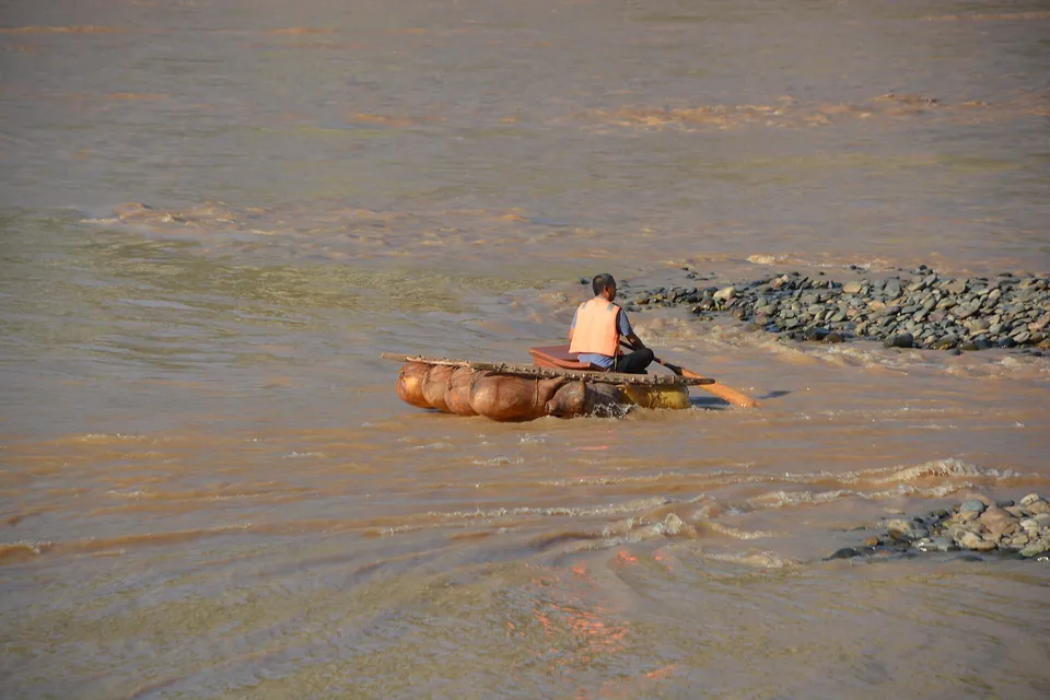 Sheepskin rafts · 羊皮筏子