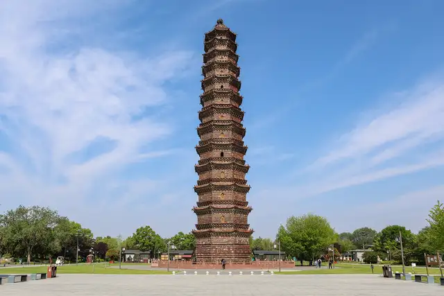 Iron Pagoda · 铁塔