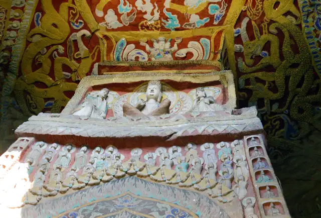 Yungang Grottoes · 云冈石窟