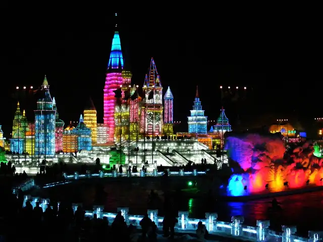 Ice and Snow World · 冰雪大世界