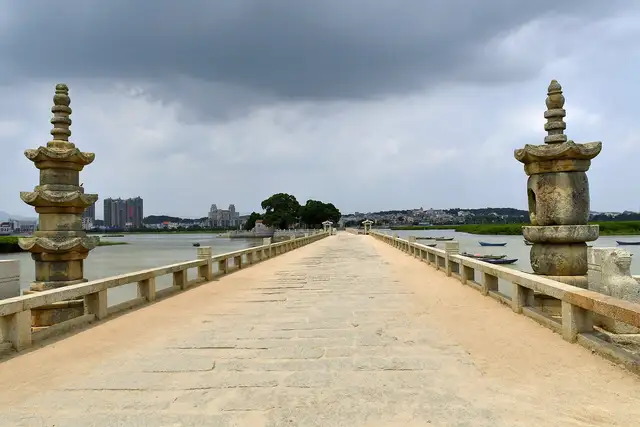 Luoyang Bridge · 洛阳桥