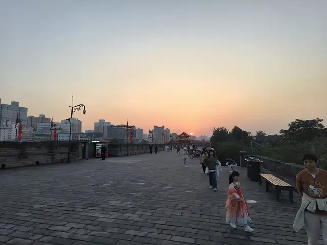 City Wall · 西安城墙