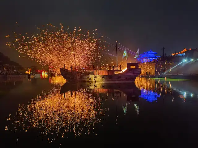Millennium City Park · 清明上河园