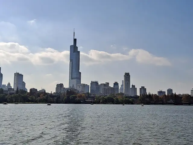 Xuanwu Lake · 玄武湖