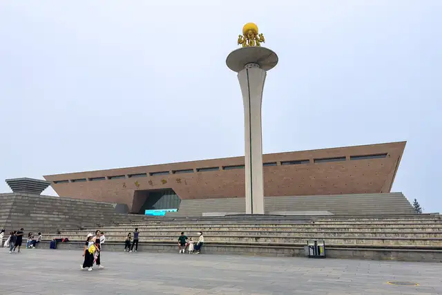 Luoyang Museum · 洛阳博物馆