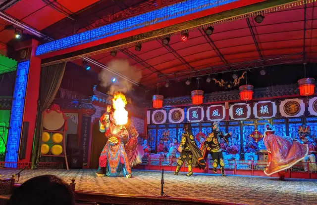 Sichuan Opera at Shufeng Yayun · 蜀风雅韵