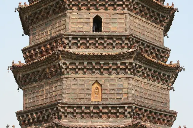 Iron Pagoda · 铁塔