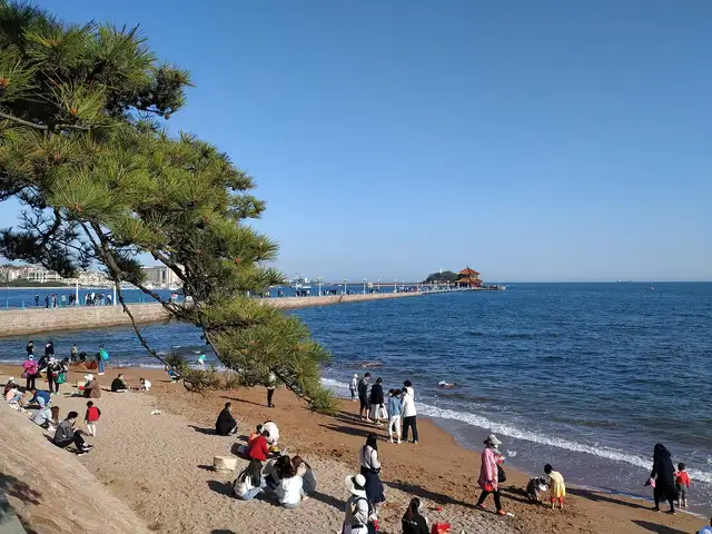 Zhanqiao Pier · 栈桥