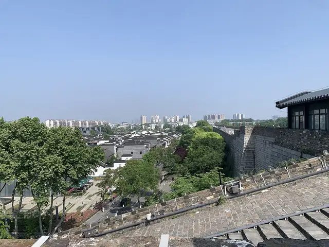 City Wall at Zhonghua Gate · 中华门城墙