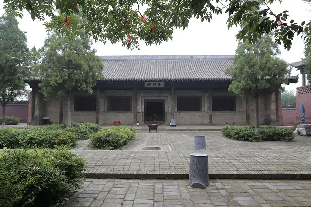 Shuanglin Temple · 双林寺