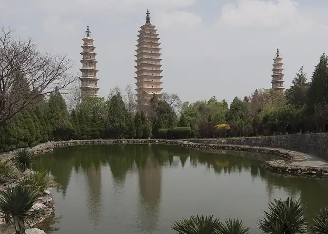 Three Pagodas · 崇圣寺三塔