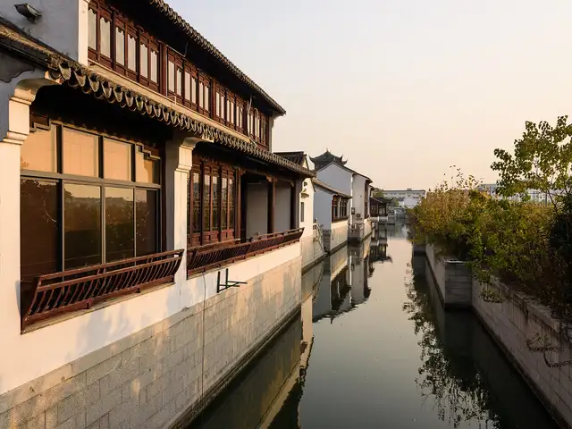 Suzhou · 苏州