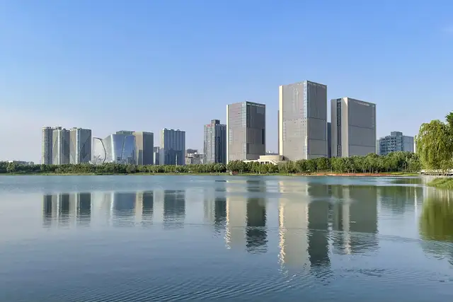 Zhengzhou · 郑州