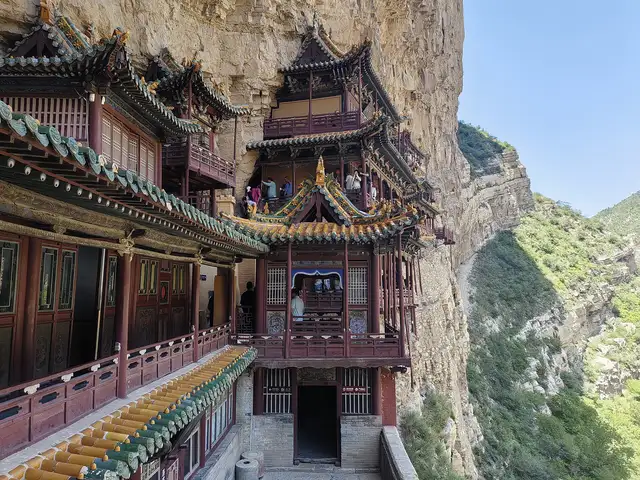 Hanging Temple · 悬空寺