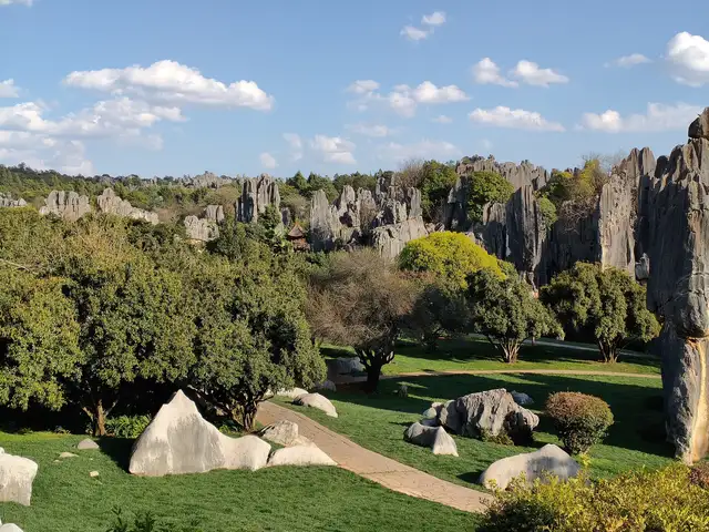 Stone Forest · 石林
