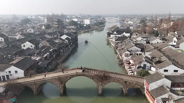 Zhujiajiao water town · 朱家角