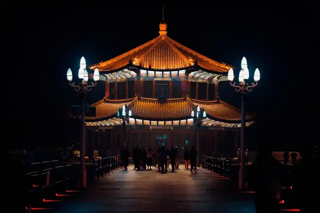 Zhanqiao Pier · 栈桥