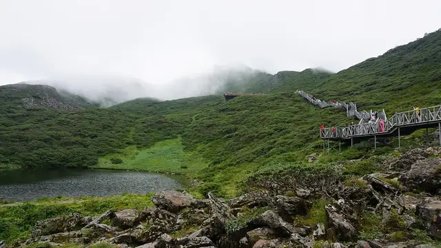 Cangshan Mountain · 苍山