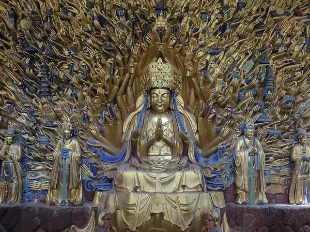 Dazu Rock Carvings · 大足石刻