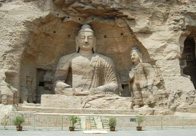 Yungang Grottoes · 云冈石窟