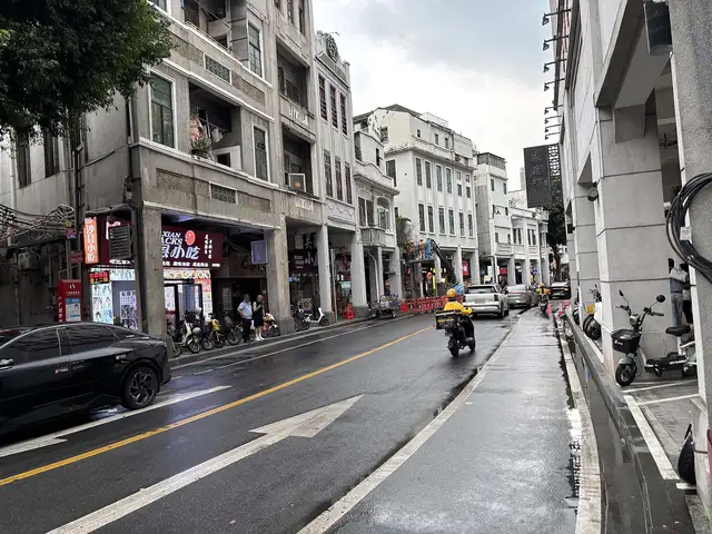 Yongqing Fang and Enning Road · 永庆坊·恩宁路