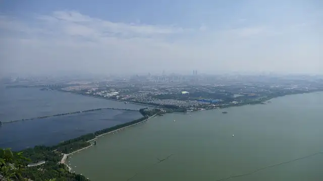 Western Hills and the Dragon Gate · 西山龙门